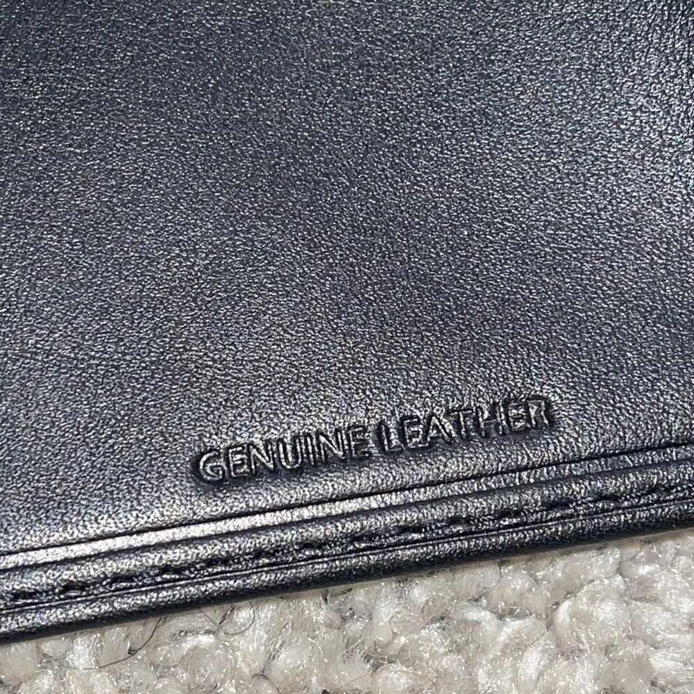 Dockers black out folded wallet with cc slots new